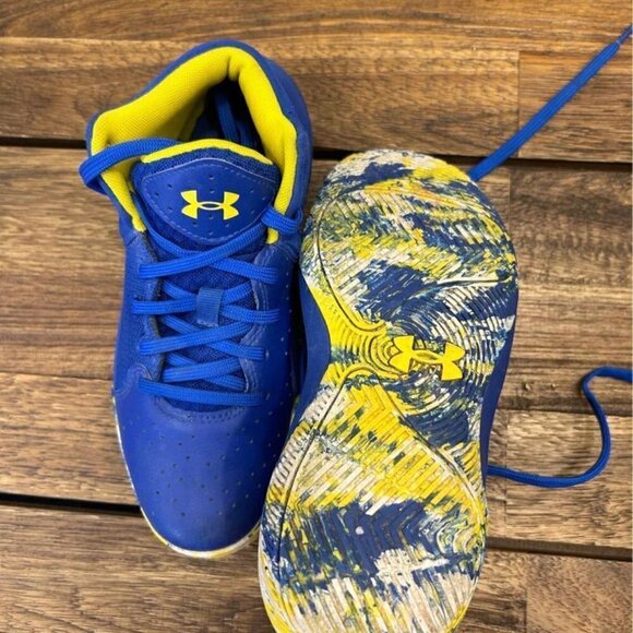 Under Armour basketball shoes! Royal blue/yellow. Size 3 youth. Excellent condit - Picture 6 of 10
